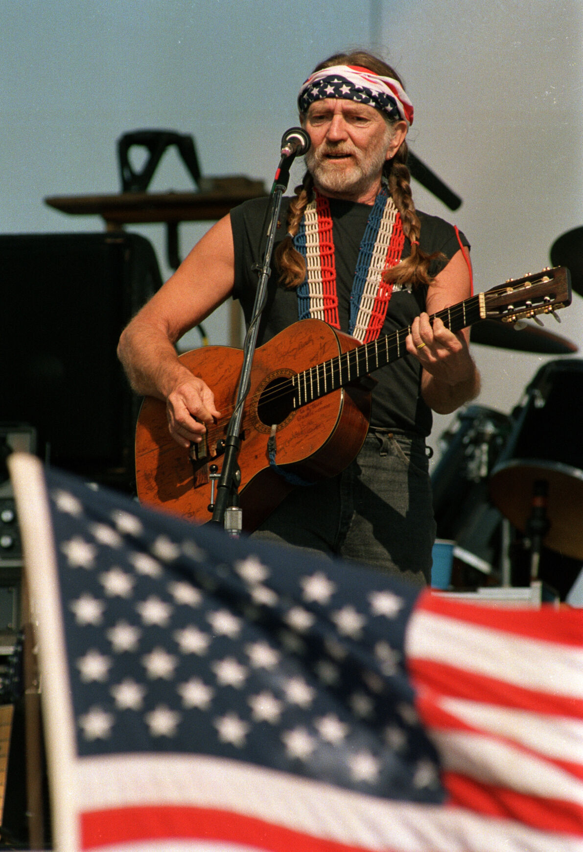 1987: Willie Nelson